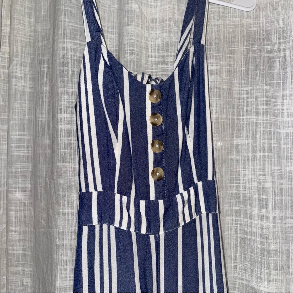 16 💗 Express blue and white jumper striped 
Size small